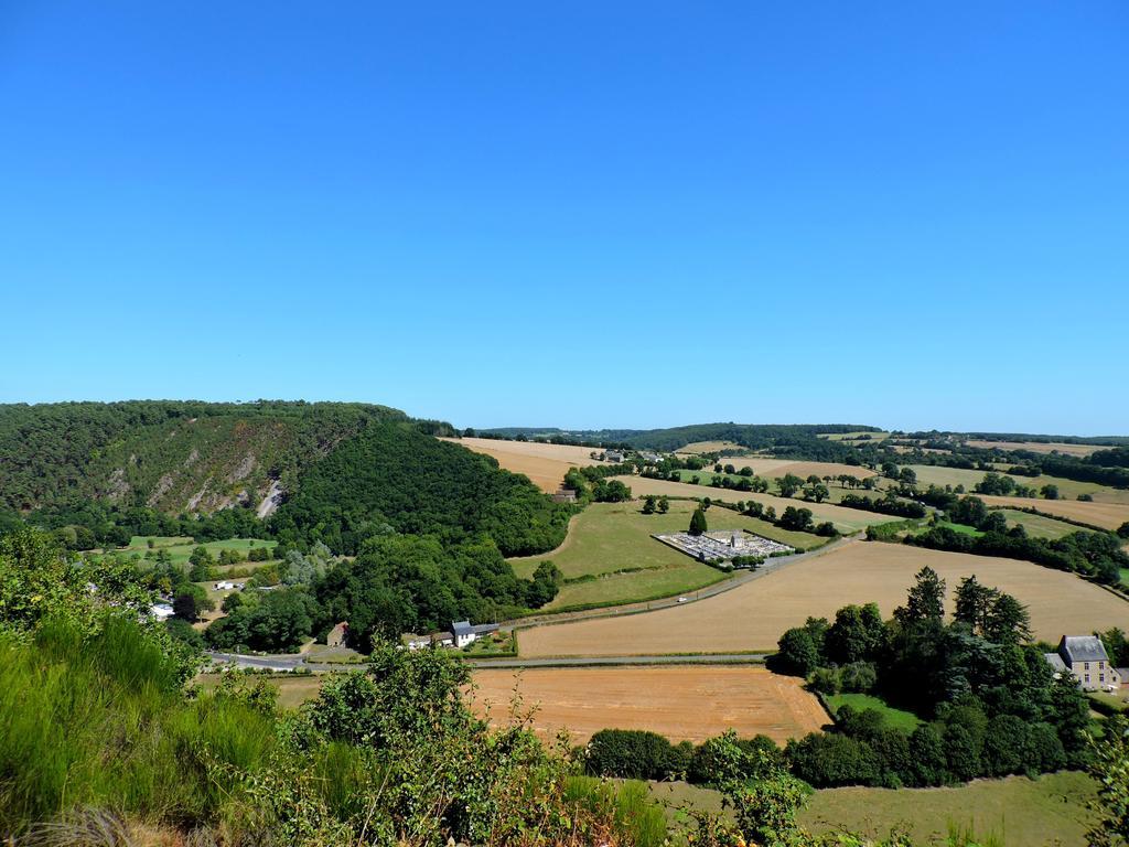 Gite Dans Les Alpes Mancelles 호텔 Gesnes-le-Gandelin 외부 사진