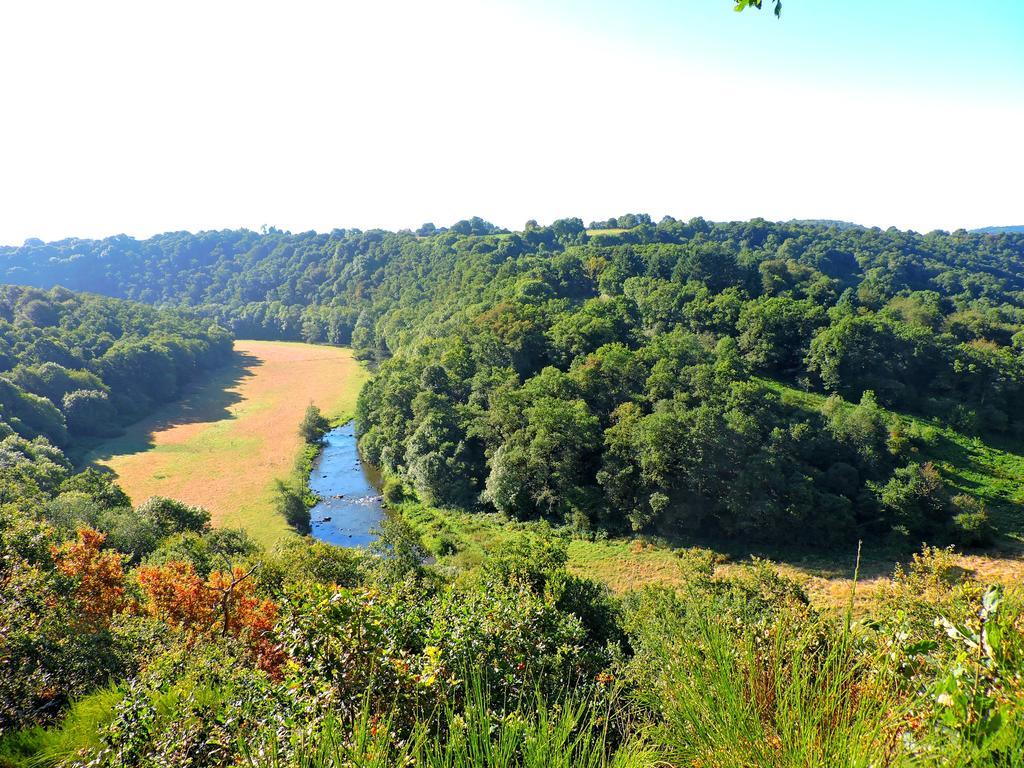 Gite Dans Les Alpes Mancelles 호텔 Gesnes-le-Gandelin 외부 사진